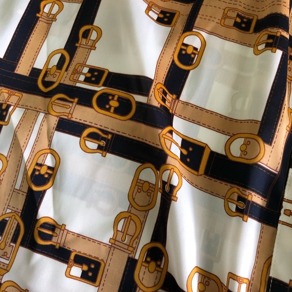 Loose fit button down - Picture 5 of 5